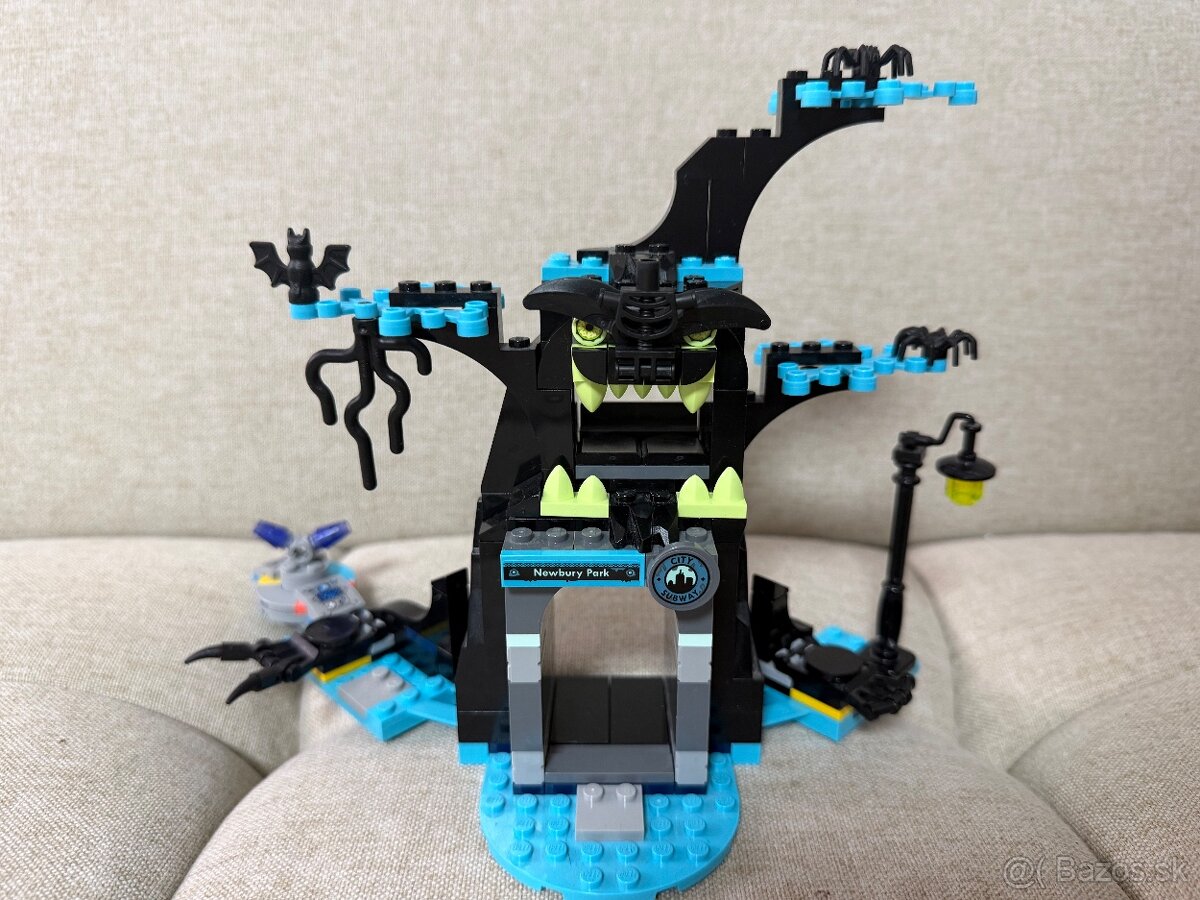 Lego Hidden Side 70427 Wecome to Hidden Side / Vitaj v Hidde - 2