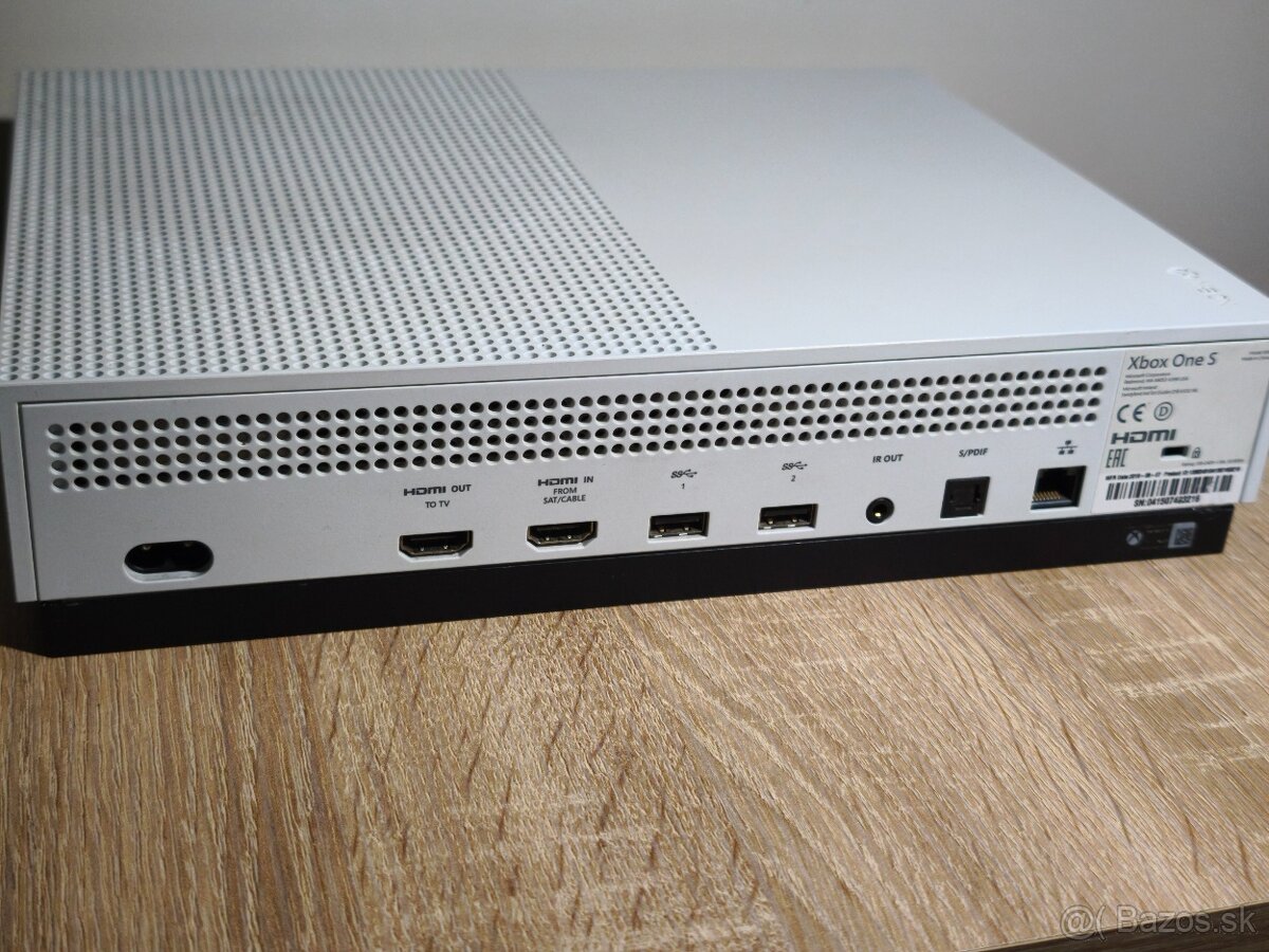Xbox One S - 2