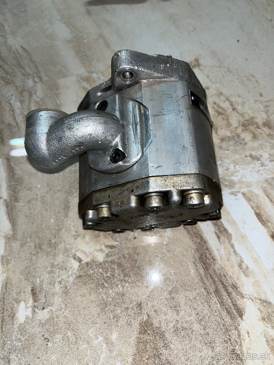 Hydraulické zubové čerpadlo PZ2-19KS Zetor UR II - 2