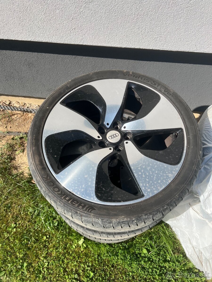 Audi elektrony + 255/35 R20 5x112 - 2