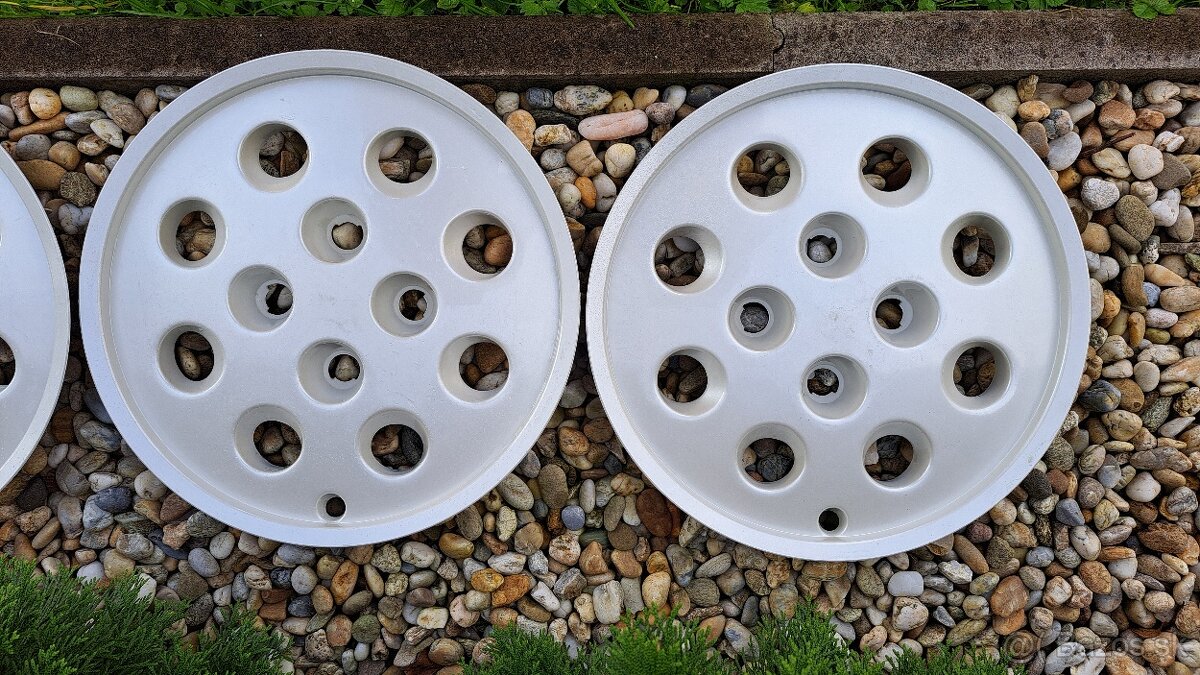 PUKLICE R14 - FORD ESCORT MK3 - 2