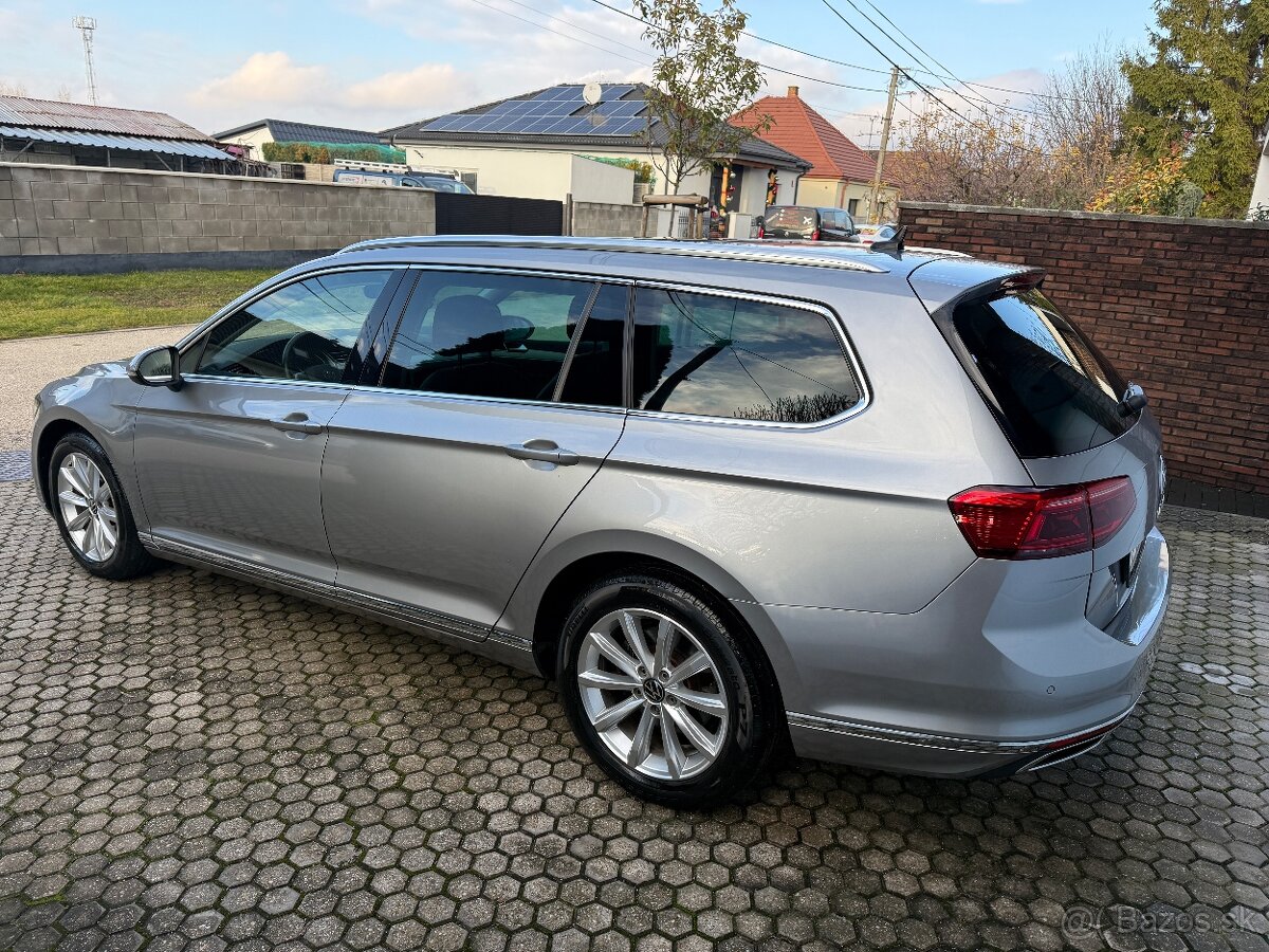 Volkswagen Passat Variant 2.0 TDI EVO Elegance DSG - 2