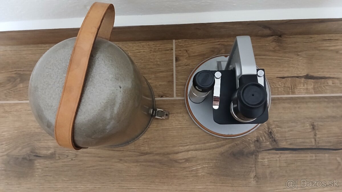 Starý mikroskop - 2