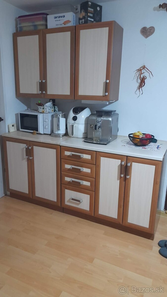 Kuchynská linka - 2