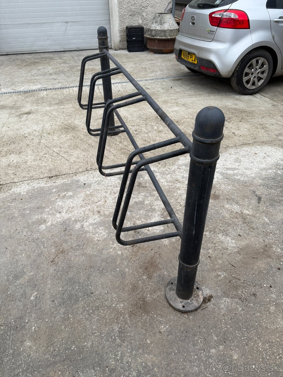 Stojan na bicykle. - 2