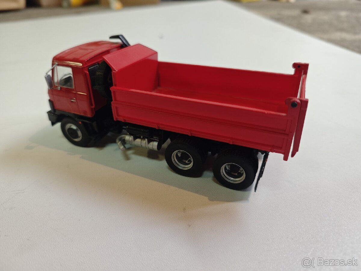 Tatra 815 Tatra 111 mierka 1:43 - 2