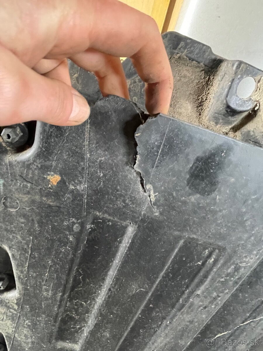 Oplastovanie podvozku Audi a8 d3 - 2