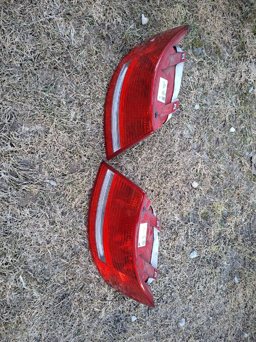 Zadne svetla a6 c6 sedan - 2