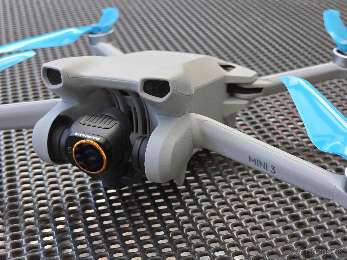 DJI Mini 3 Fly More Combo - 2