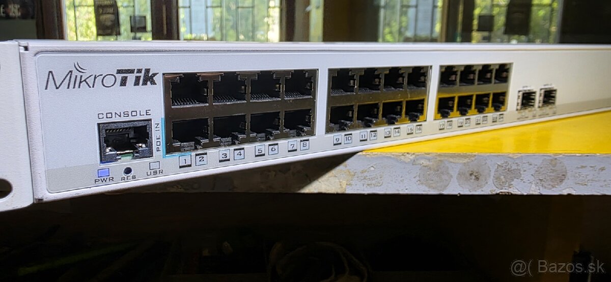 MikroTik Cloud Router Switch CRS326-24G-2S+RM - 2