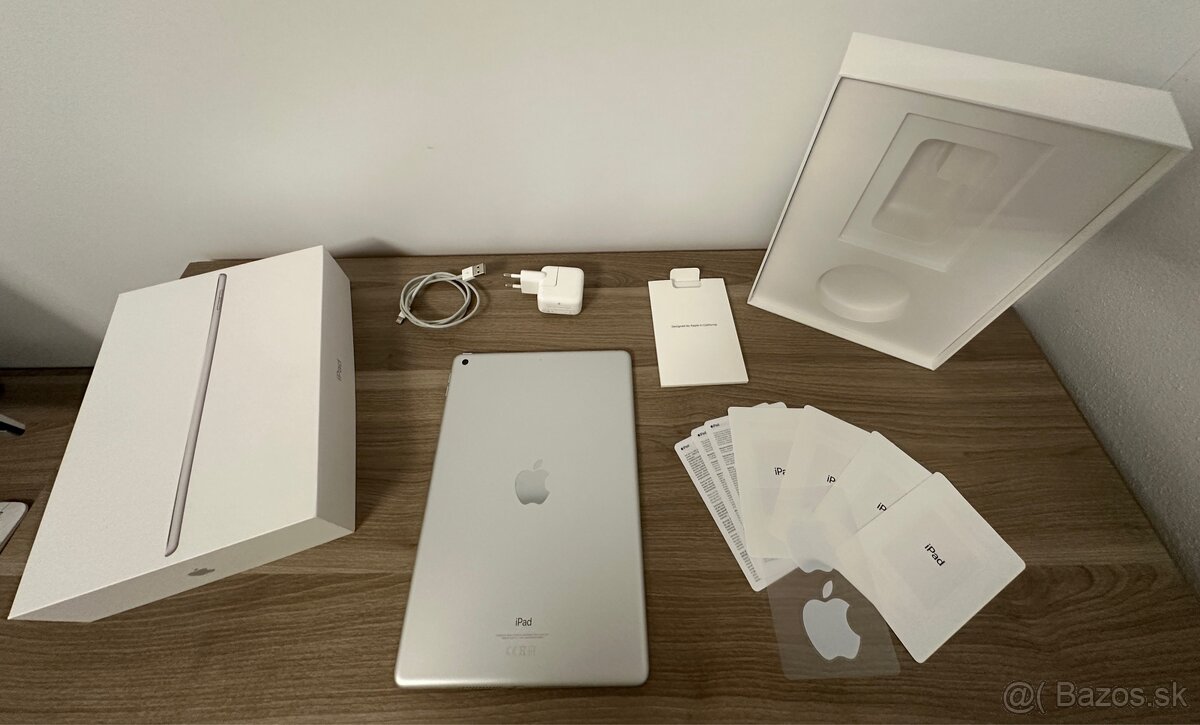 iPad (7th Generation) Wi-Fi - 2