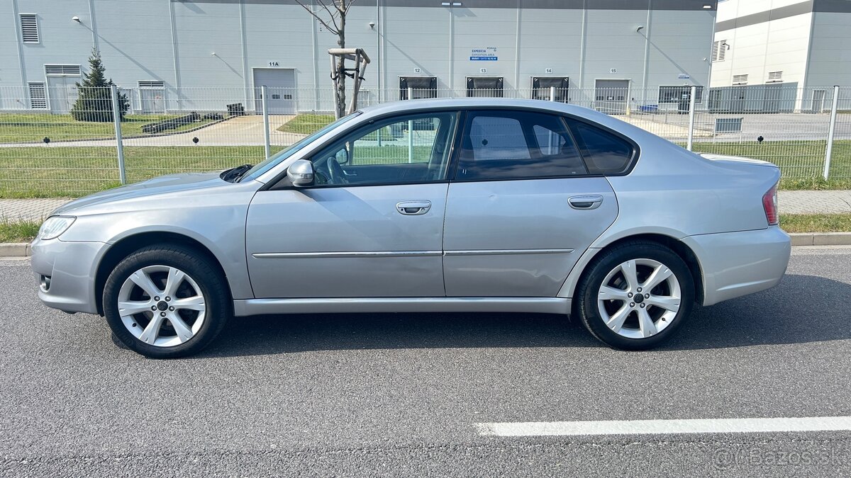 Subaru Legacy 2.0R 121KW LPG - 2
