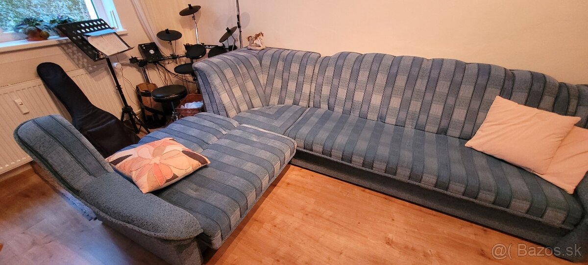 Rohova sedacka rozkladacia s uloznym priestorom - 2