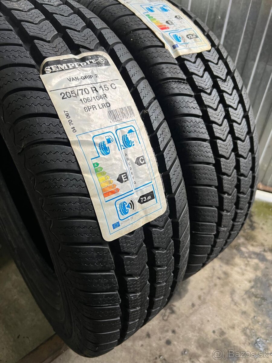 Zimne pneumatiky semperit 205/70R15C - 2