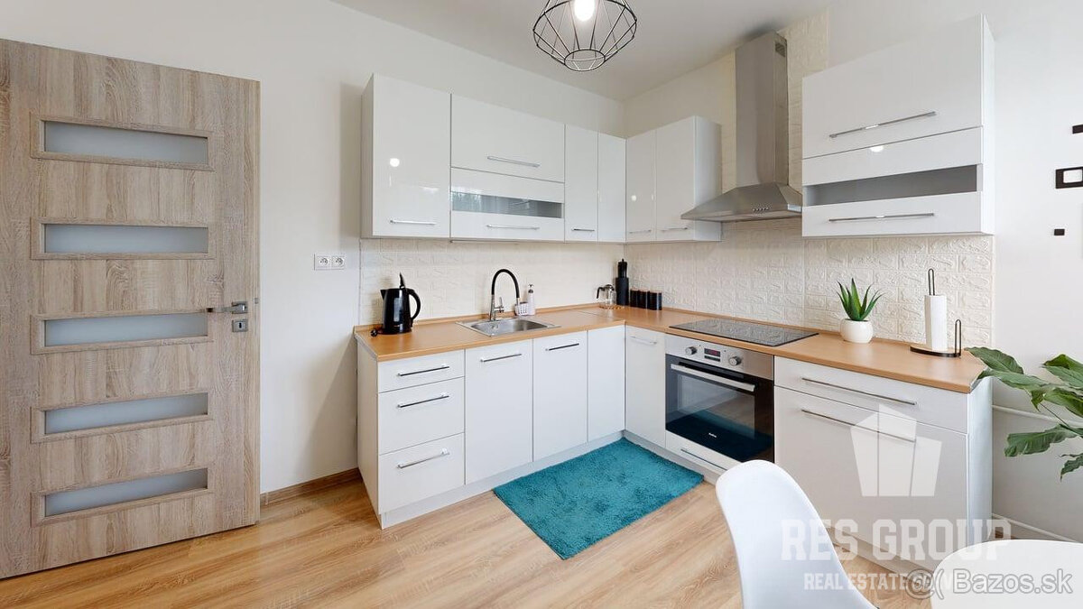 Na predaj, Rodinný dom, Rosina, 6 izieb, 400 m2, RES GROUP - 2