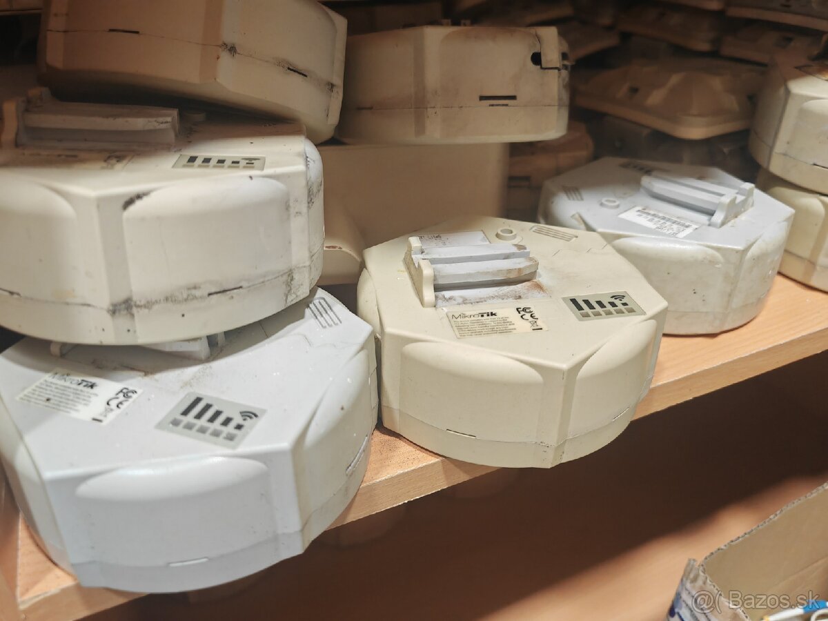 Mikrotik RouterBOARD SXT 5HnD - 2