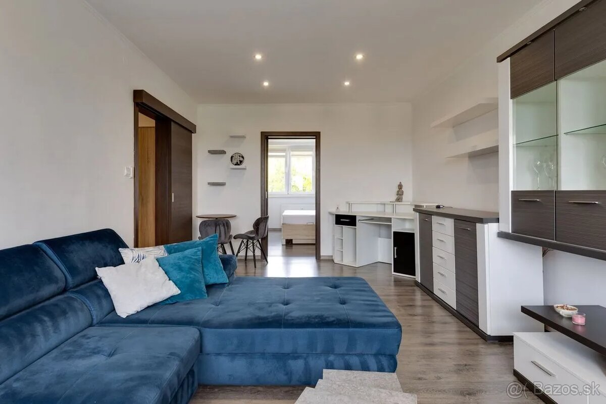 Kompletne zrekonštruovaný 2-izbový byt, 60 m² – Špačince. - 2