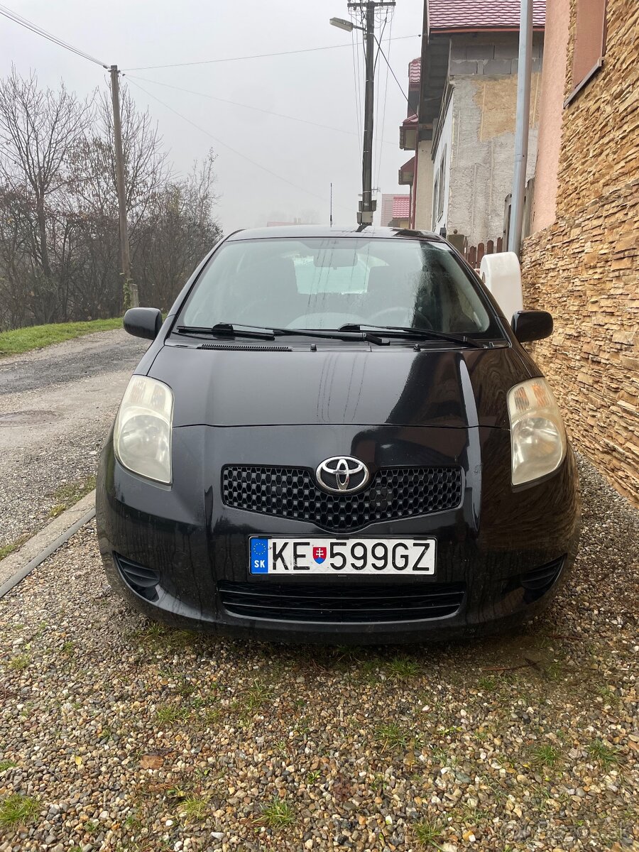 Toyota Yaris 1.0vvti - 2