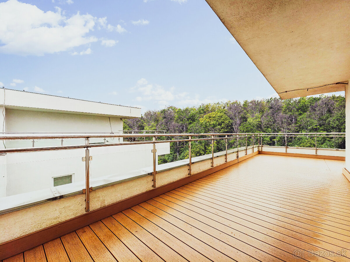 LUXUSNÝ 4 IZB BYT (Penthouse) s TERASOU s VÝHĽADOM na MESTO - 2