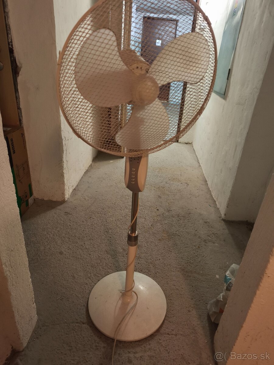 Stojanový ventilátor s diaľkovým ovládačom - 2