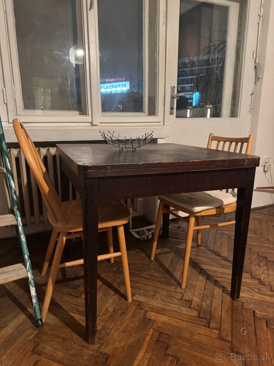 Rozkladaci jedalensky stol a 2 stolicky - 2