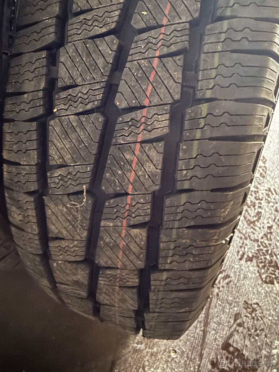 235/65 r16c - 2