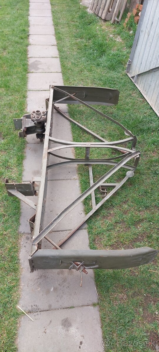 Držiak rezervných kolies praga V3s - 2