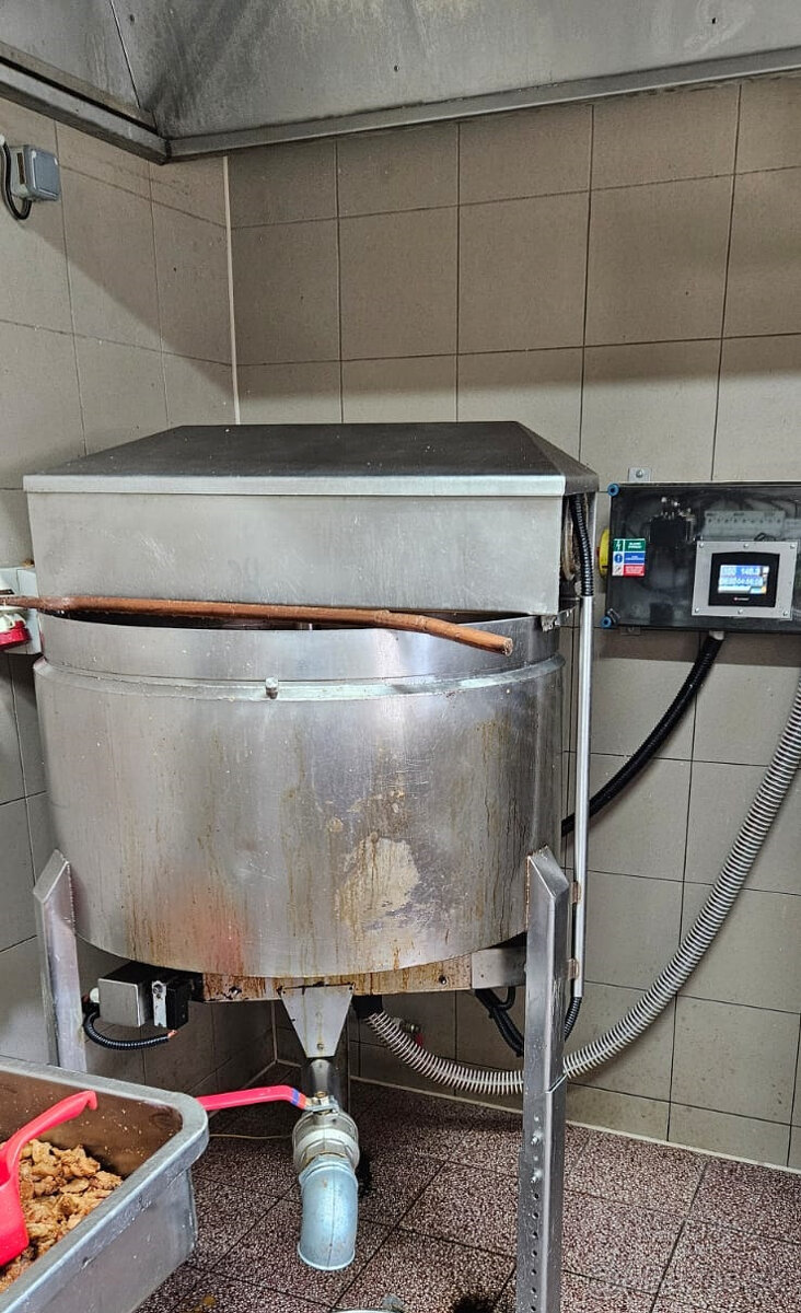 Kotol na škvarenie masti - 2