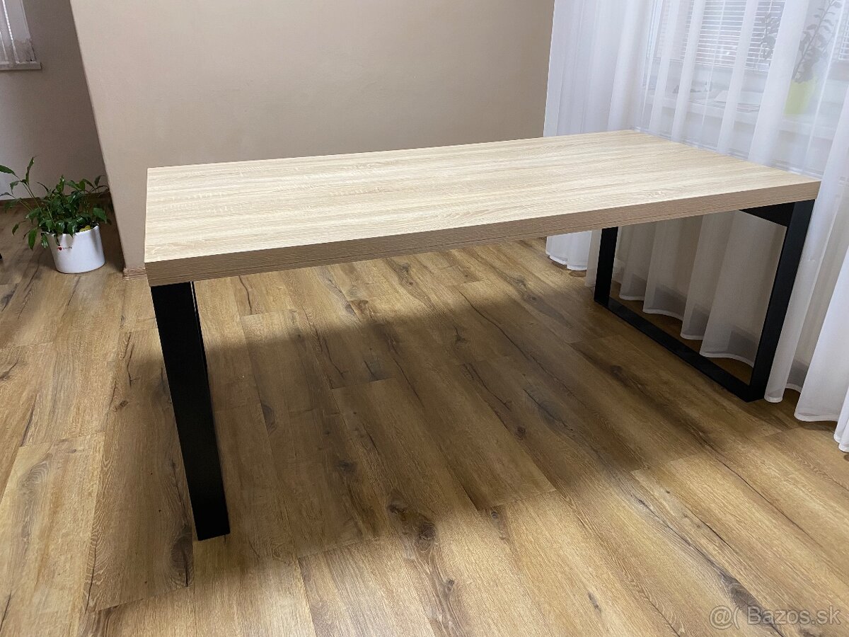 Jedálenský stôl - 2