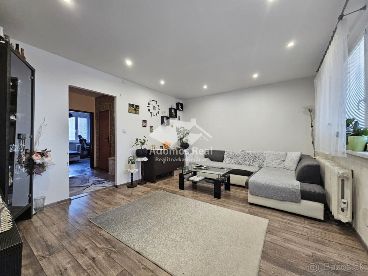 4 - IZBOVÝ BYT KOMENSKÉHO / TREBIŠOV - 2