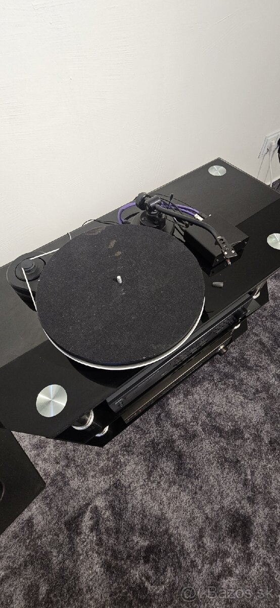 Pro-Ject RPM.1 a Phono Box 2 - 2