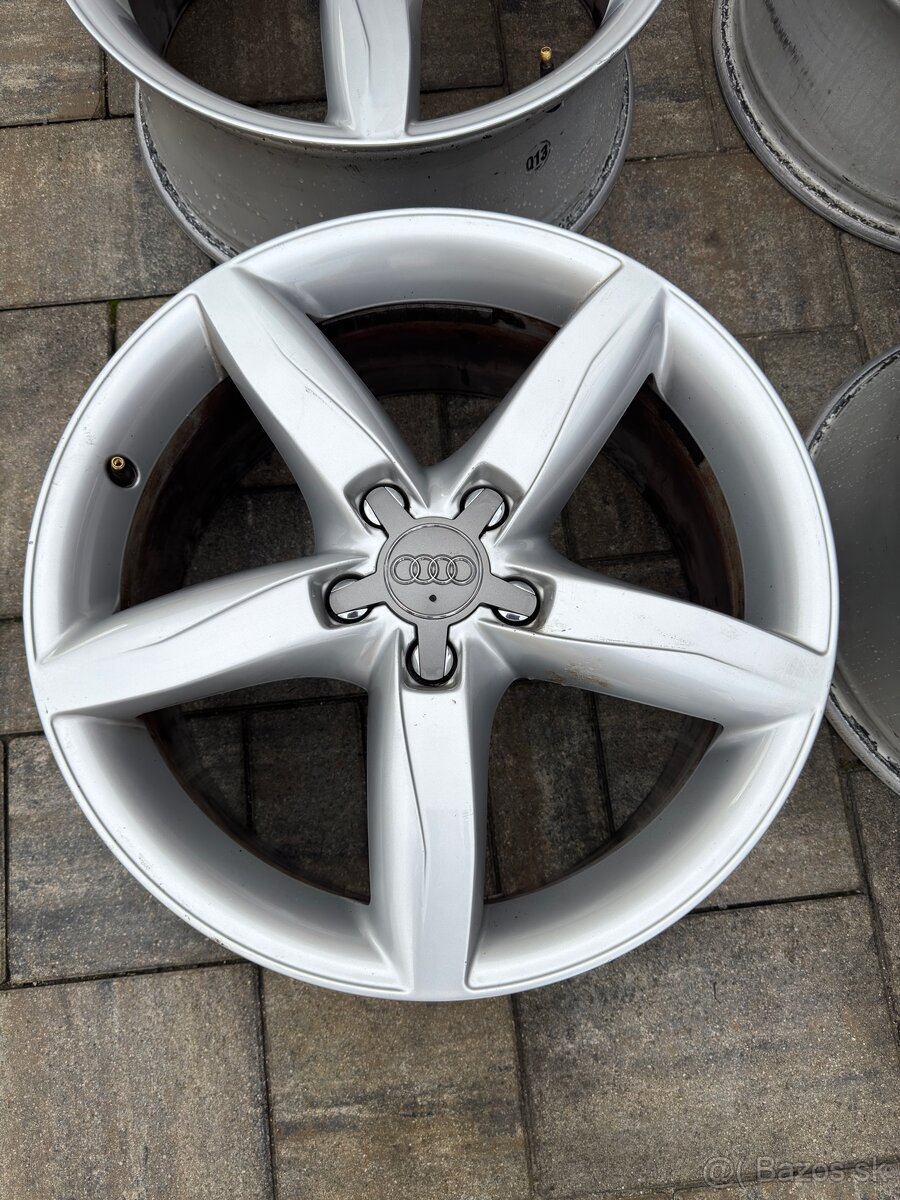 Disky Audi R18 5x112 8J ET47 - 2