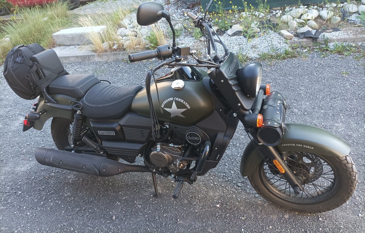 UM Renegade Commando 125 - 2