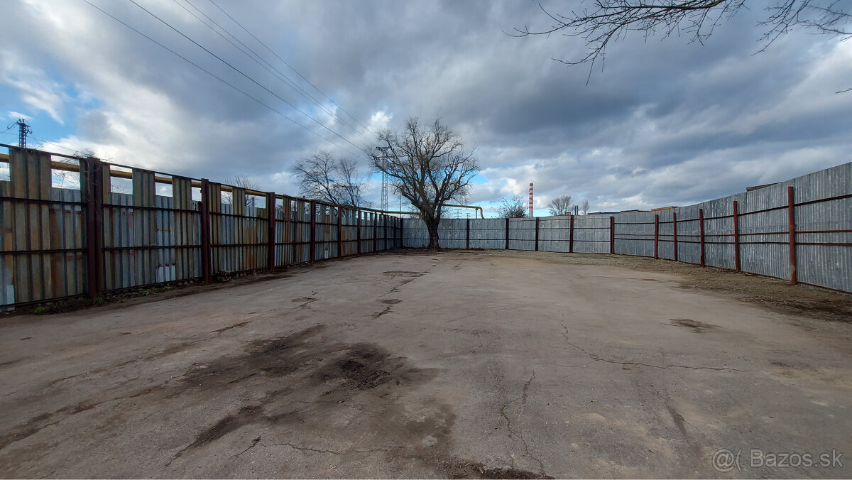 Pozemok na prenájom - 705 m2 - na skladovanie - v južnej čas - 2