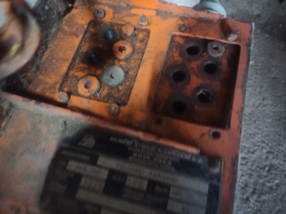 Predám hydraulické ovládanie na 24v - 2