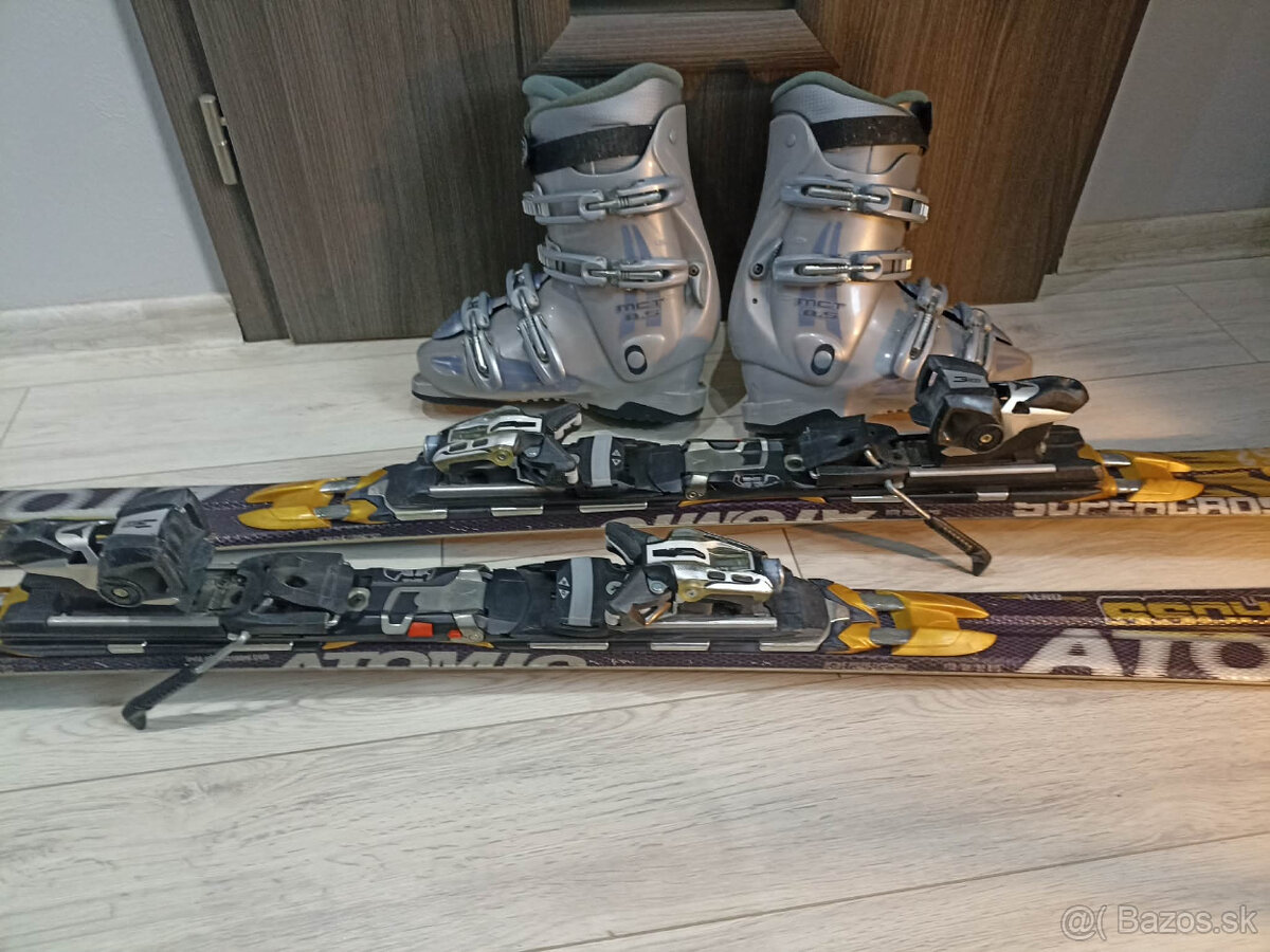 lyže Atomic a lyžiarky - 2