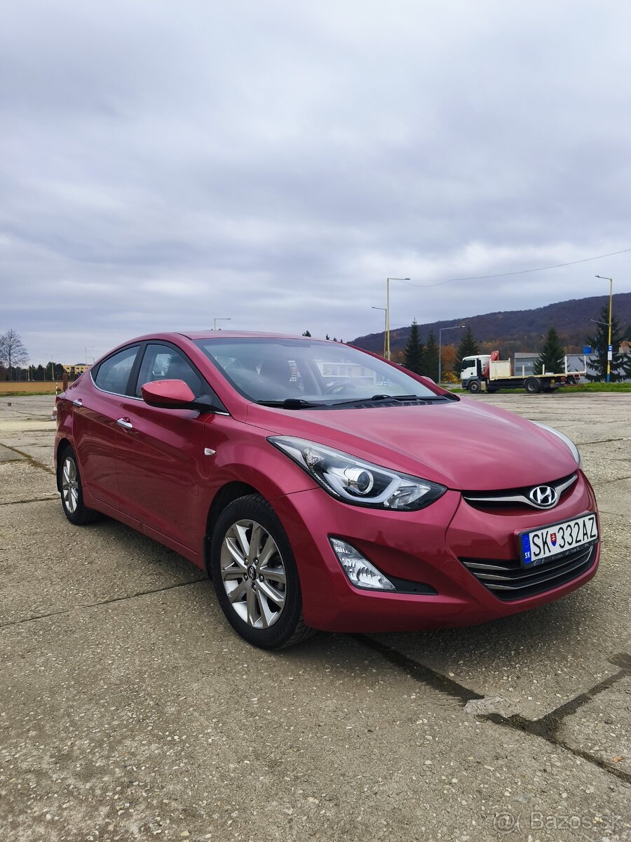 Hyundai Elantra Sedan 1.6 benzín 97kW manuál - 2