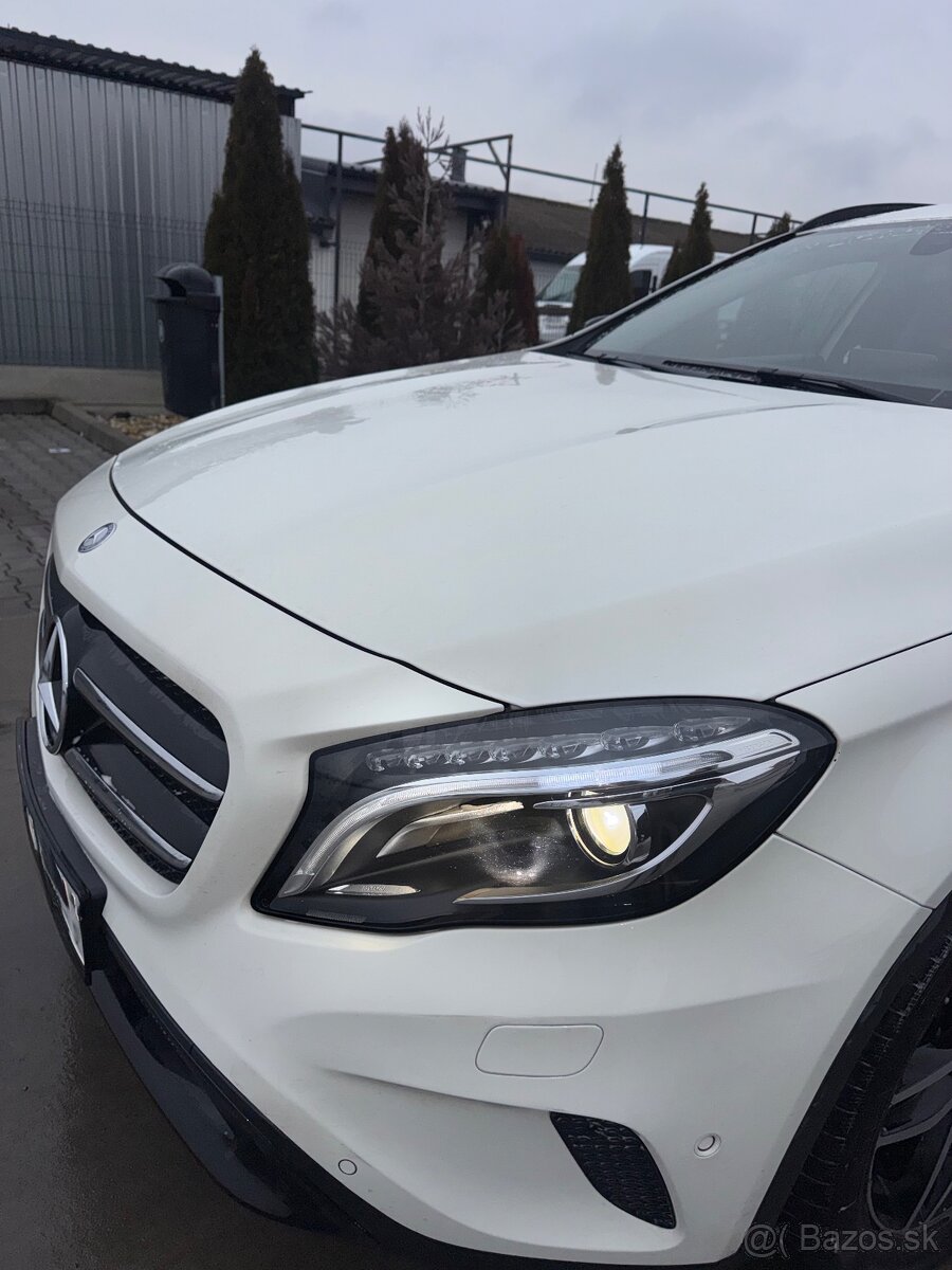 Mercedes-Benz GLA - 2