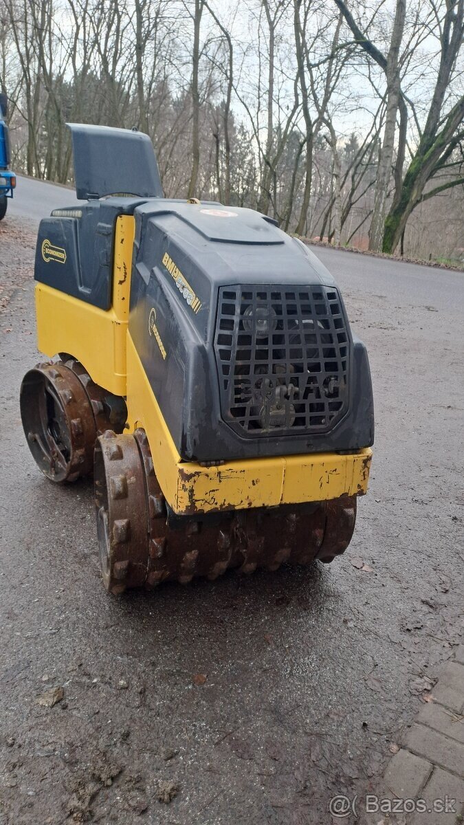 JEŽKOVÝ VÁLEC BOMAG BMP 8500-2016 - 2