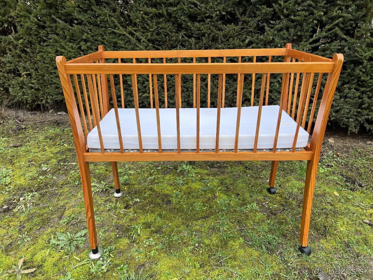 Postieľka pre babätko - 2