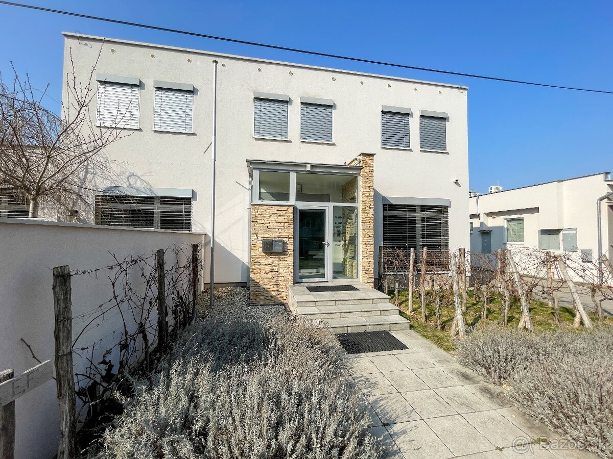 Polyfunkčná budova na predaj, Vráble - 2