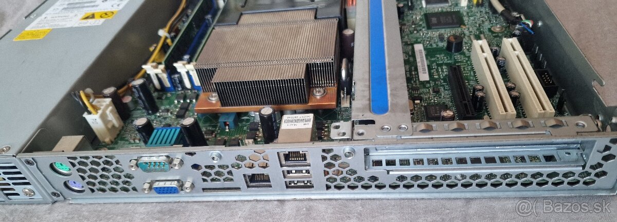 Server Intel Xenon S3200SHL - 2