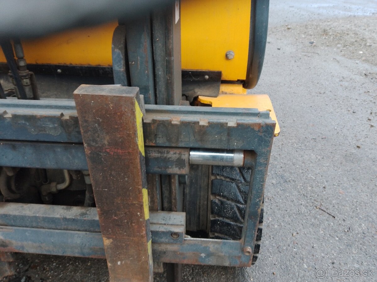 Vysokozdvižný vozík -VZV - 2