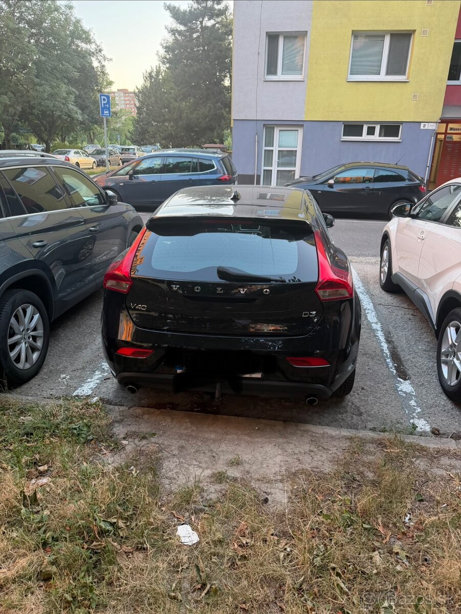 Predám Volvo V40 - 2
