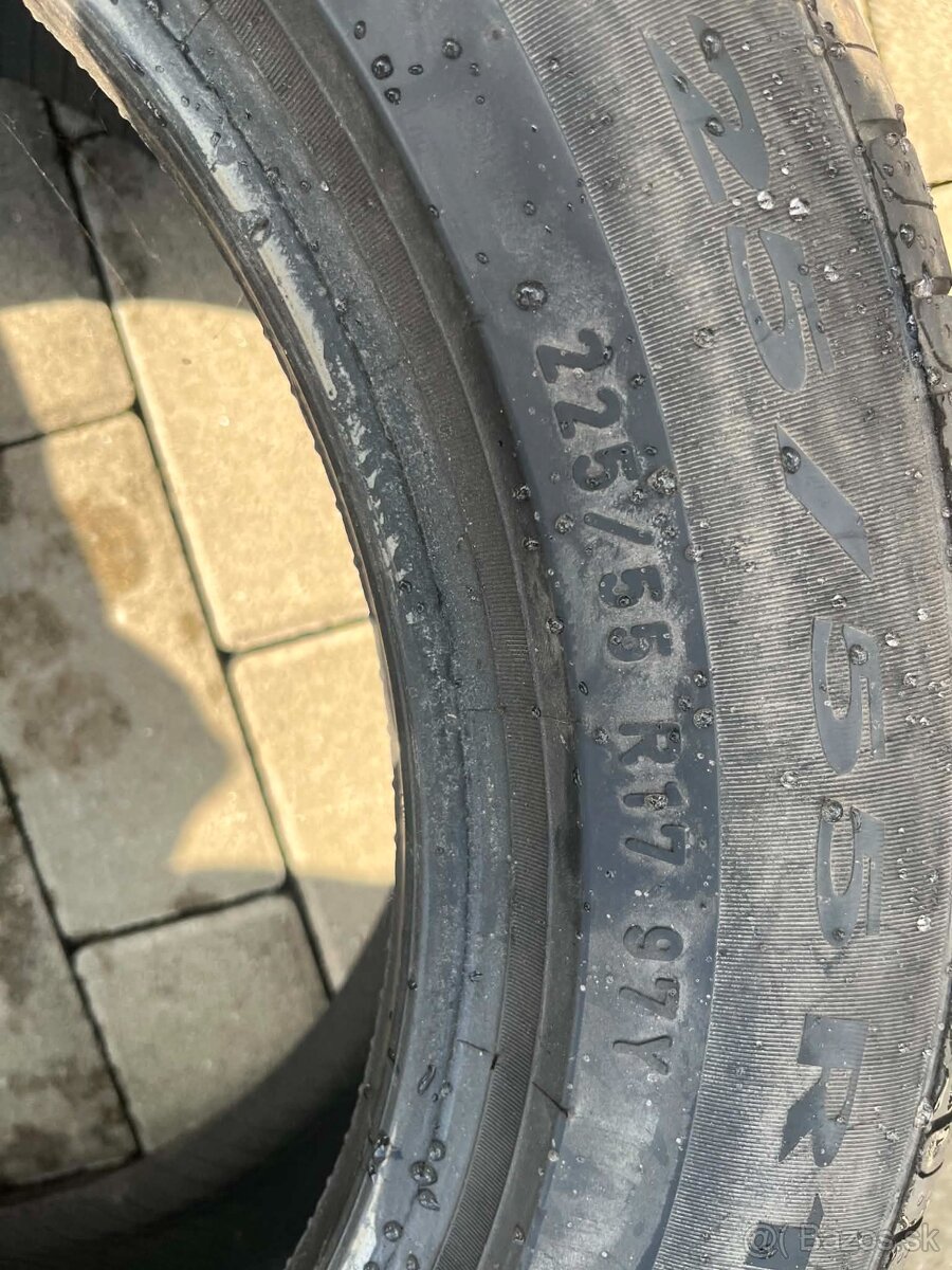 Predám letné pnumatiky Pirelli 225-55 R17 - 2