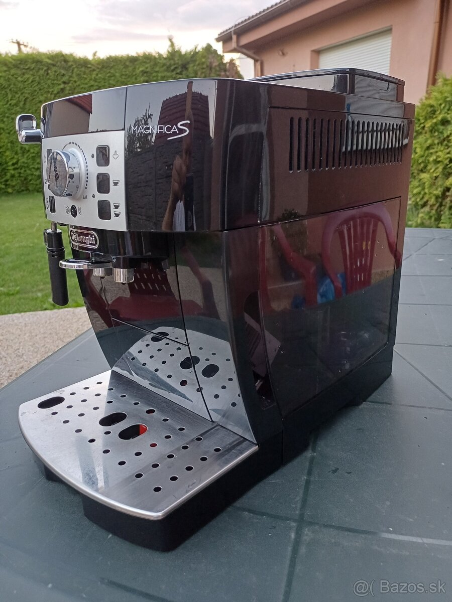 Kávovar Delonghi - 2