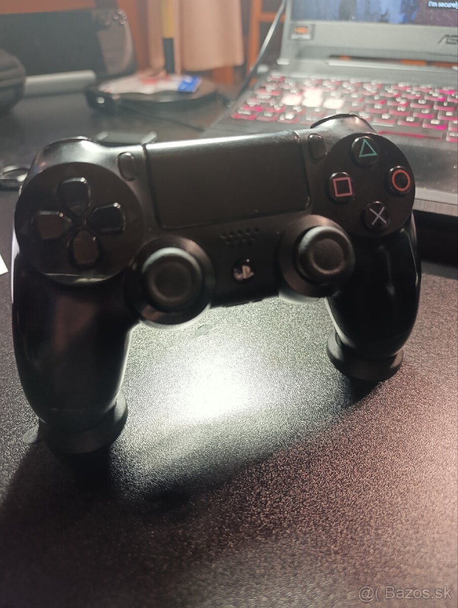 2x PS4 ovládače - 2