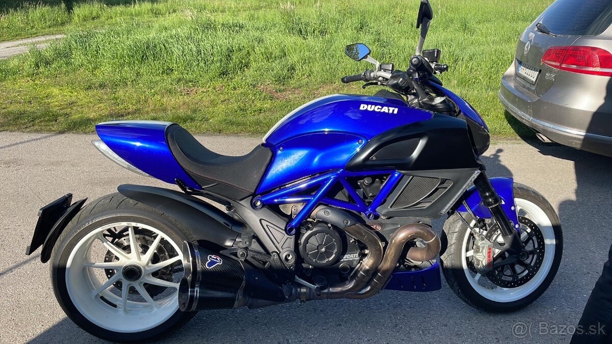 Ducati Diavel 1200 r.v 2011 - 2