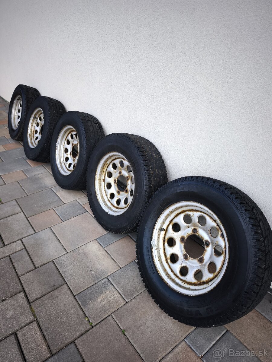 Pneumatiky s diskami jimny 205/70r15