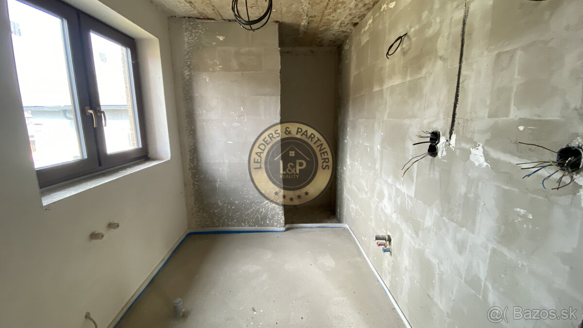 NA PREDAJ - Rodinný dom 6izbový - Chminianska Nová Ves - 2